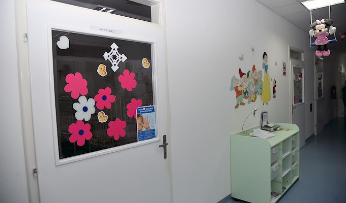 Preporuke za smanjenje širenja virusa gripe u dječjim kolektivima