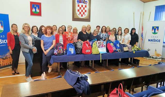 Na našičkom području prikupljeno 334 ruksaka za pomoć djeci u Beninu