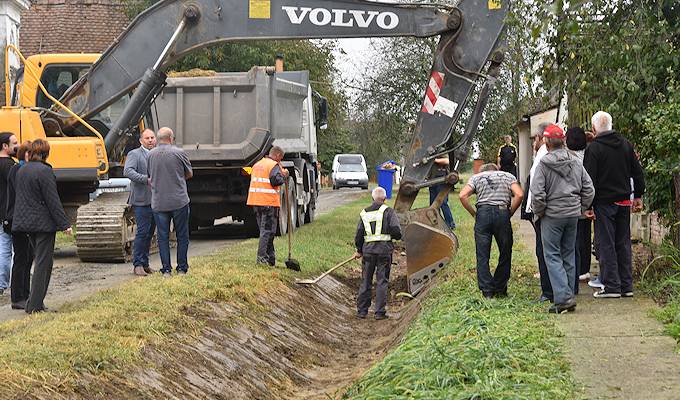 U Poganovcima počeli radovi na izgradnji ceste u Ulici Ante Starčevića