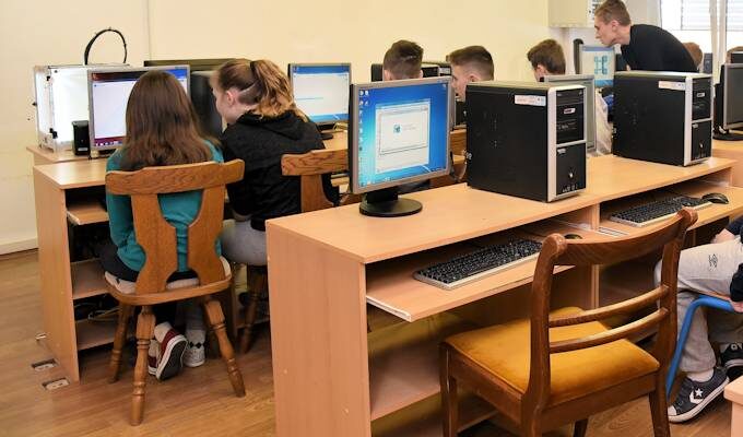 Novi udžbenici iz Informatike