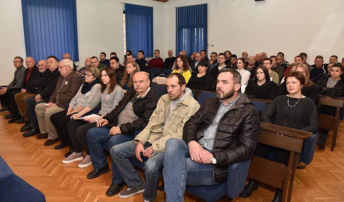 Gradsko društvo Crvenog križa Našice podijelio diplome dobrovoljnim darivateljima krvi