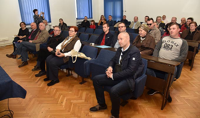 Grad Našice potpisao ugovore s predstavnicima udruga, klubova, društava i zajednica