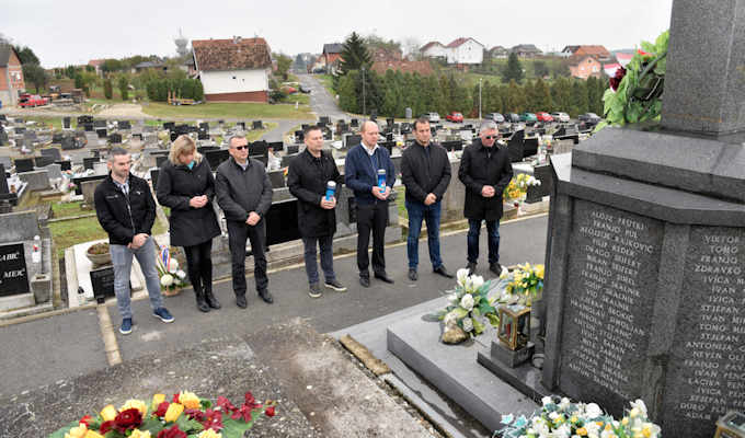 Povodom blagdana Svih Svetih gradski dužnosnici obišli groblja oko Našica te odali počast preminulim sugrađanima