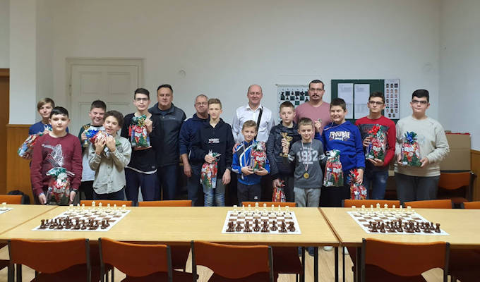 Odigran tradicionalni Božićni šahovski turnir ŠK „Slavonac” Našice
