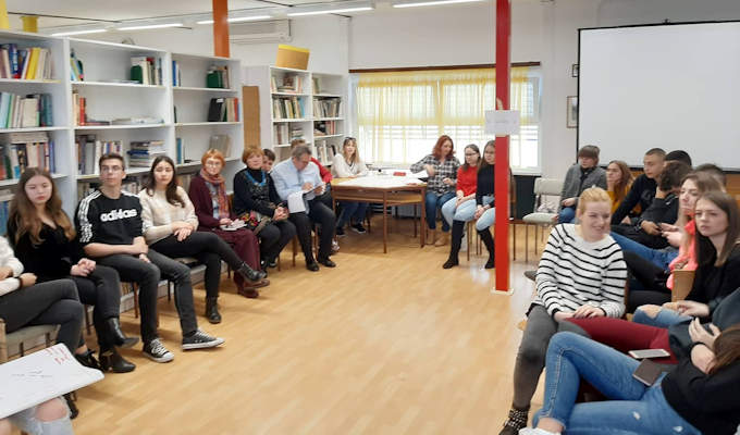 Pogledajte o čemu razmišljaju srednjoškolci